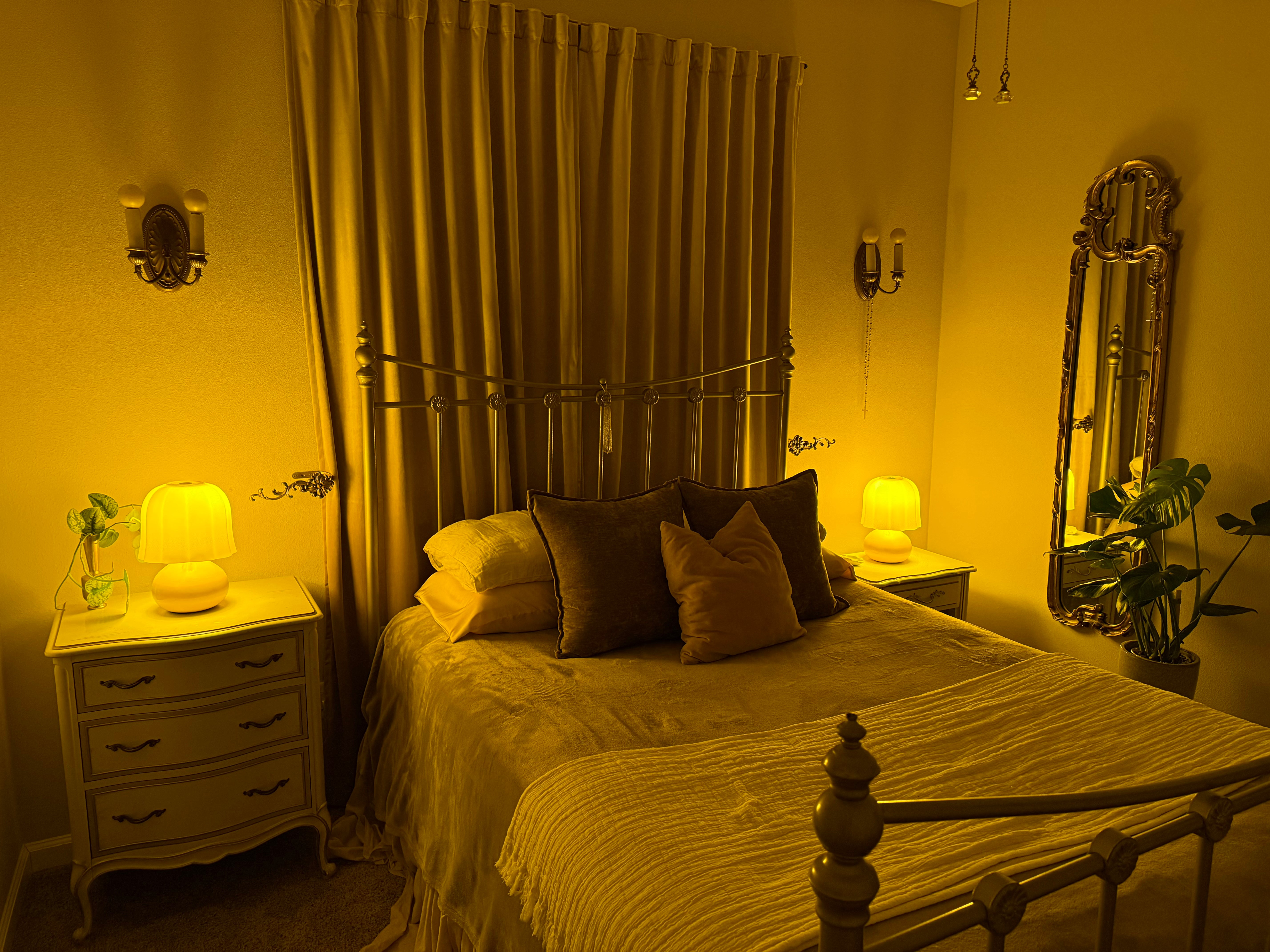 Everyday-Sleep - No-Blue Amber Night Light